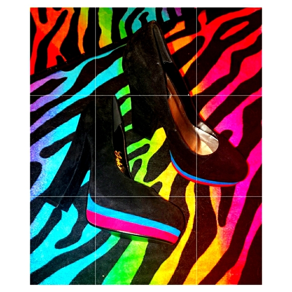 Lush Velvet Heels - Picture 1 of 1